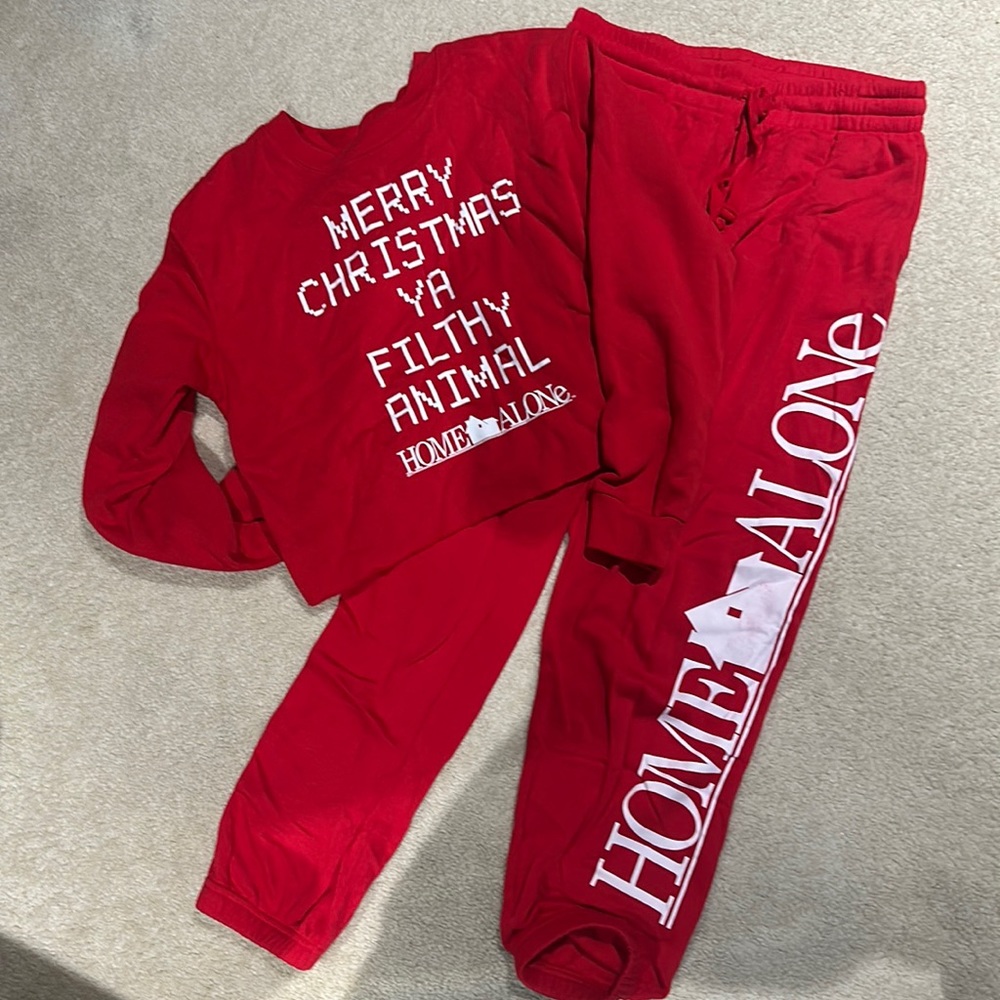 Sweat suit, size Medium